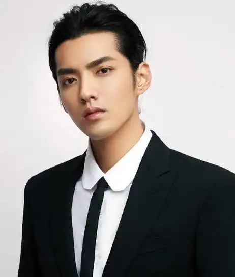 一夜之间跌落神坛 _王一博|李易峰|吴亦凡