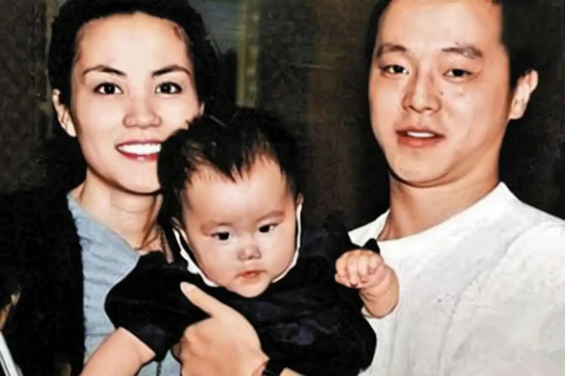 著名摄影师高原从王菲手里夺爱与窦唯离婚后现在情况怎样