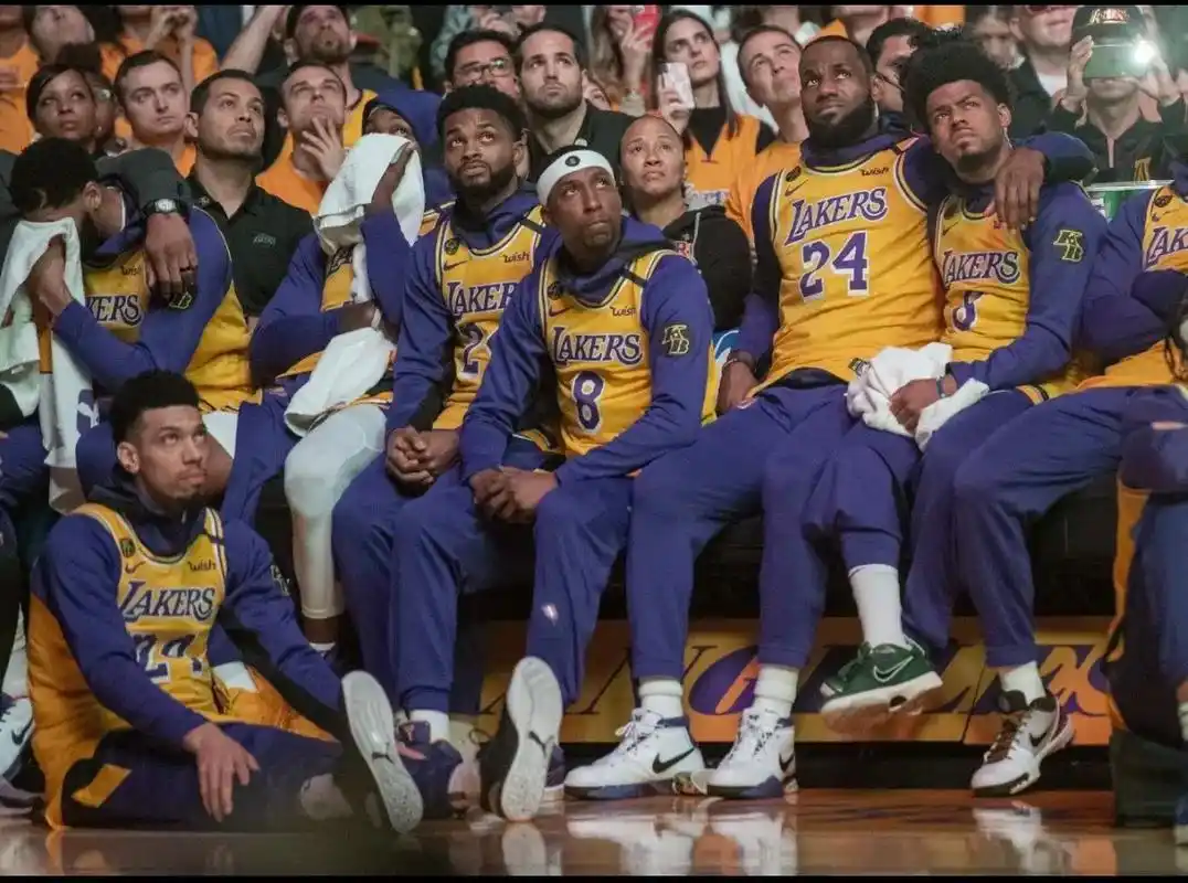 越来越觉得今年的湖人像2020年我记忆中的那个湖人了#湖人3 - 抖音