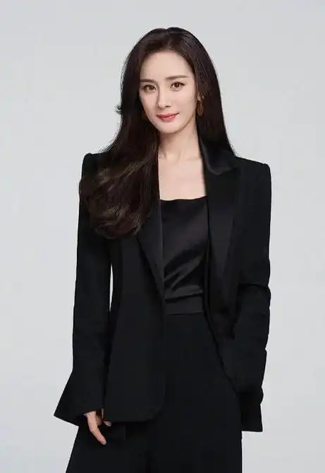 杨幂的时尚穿搭秘籍,从平凡到时尚的蜕变