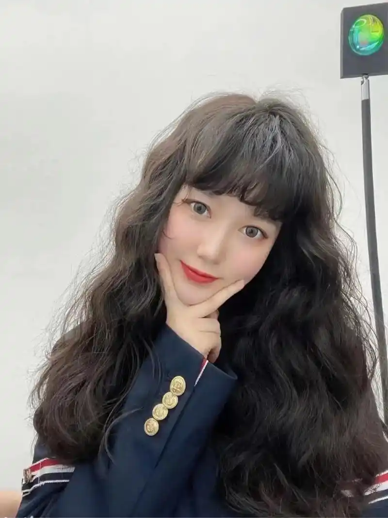 抖音图文来了 #慵懒风烫发 #短发羊毛卷 #减龄发型 喜欢 - 抖音