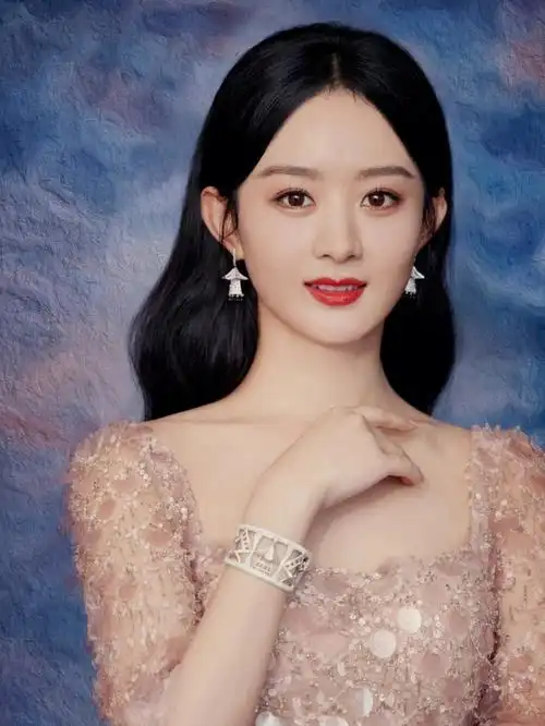 湾区升明月 # 2021大湾区中秋电影音乐晚会90#赵丽颖妆发:穆建明