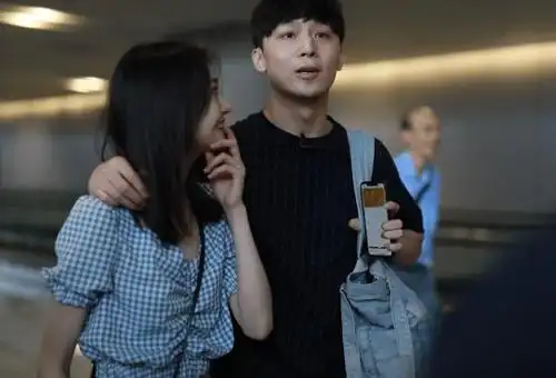 郑爽张恒被曝将于十月结婚杨紫做伴娘让人很意外