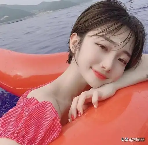 简单又好看的短发型3岁儿童(短发这样剪显小10岁)(1)