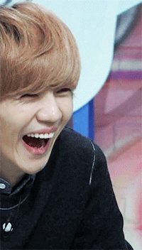 鹿晗大笑根本停不下来帅哥gif动图_动态图_表情包下载_soogif