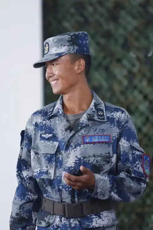 看真正男子汉2后喜欢上了他杨幂的小威威