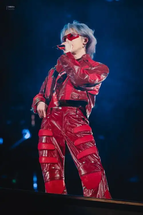 2023华晨宇火星演唱会##华晨宇演唱会##华晨宇 神在我头顶唱歌