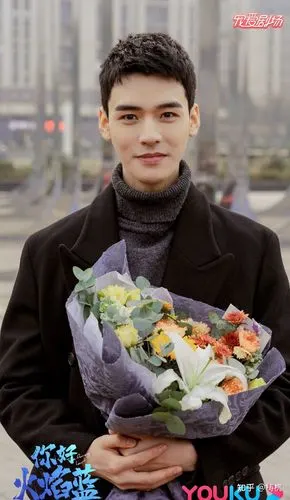 火焰蓝龚俊虽然是个寸头,但是完全不影响他!