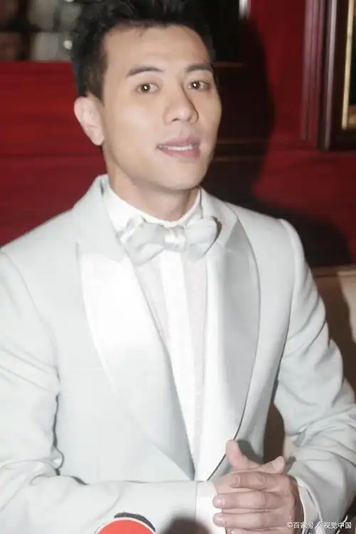 35岁男演员代旭在青城山辟谷7天竟瘦了8斤