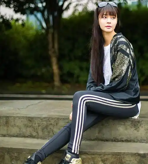 沈梦辰,1989年出生于中国湖南省,身高171厘米,体重52公斤.