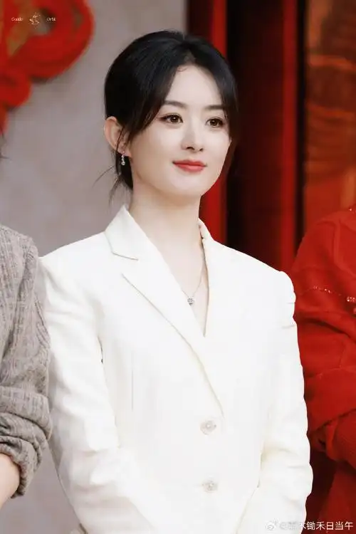 赵丽颖白色西装套装##赵丽颖微博文案是手语