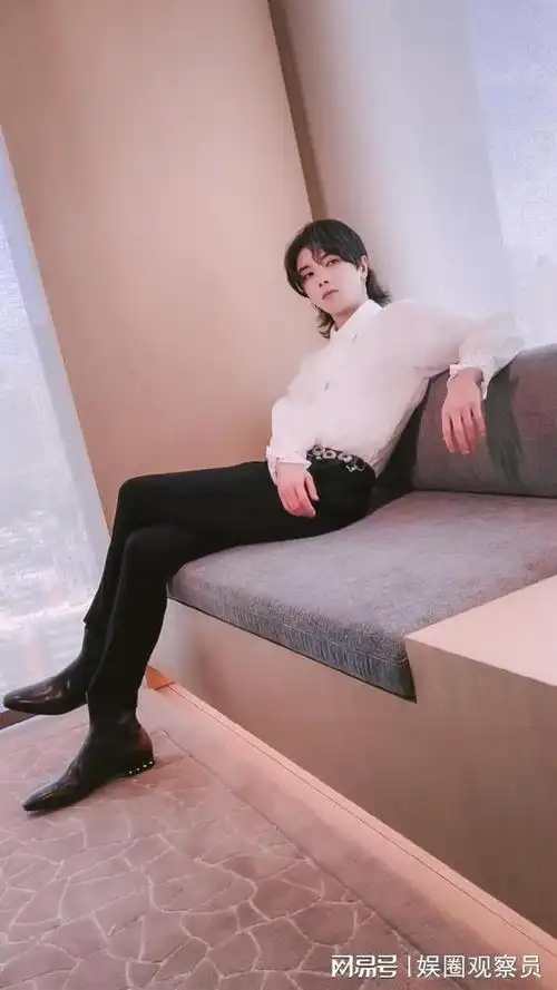 拥有完美身材比例的男星华晨宇高伟光张彬彬邓伦