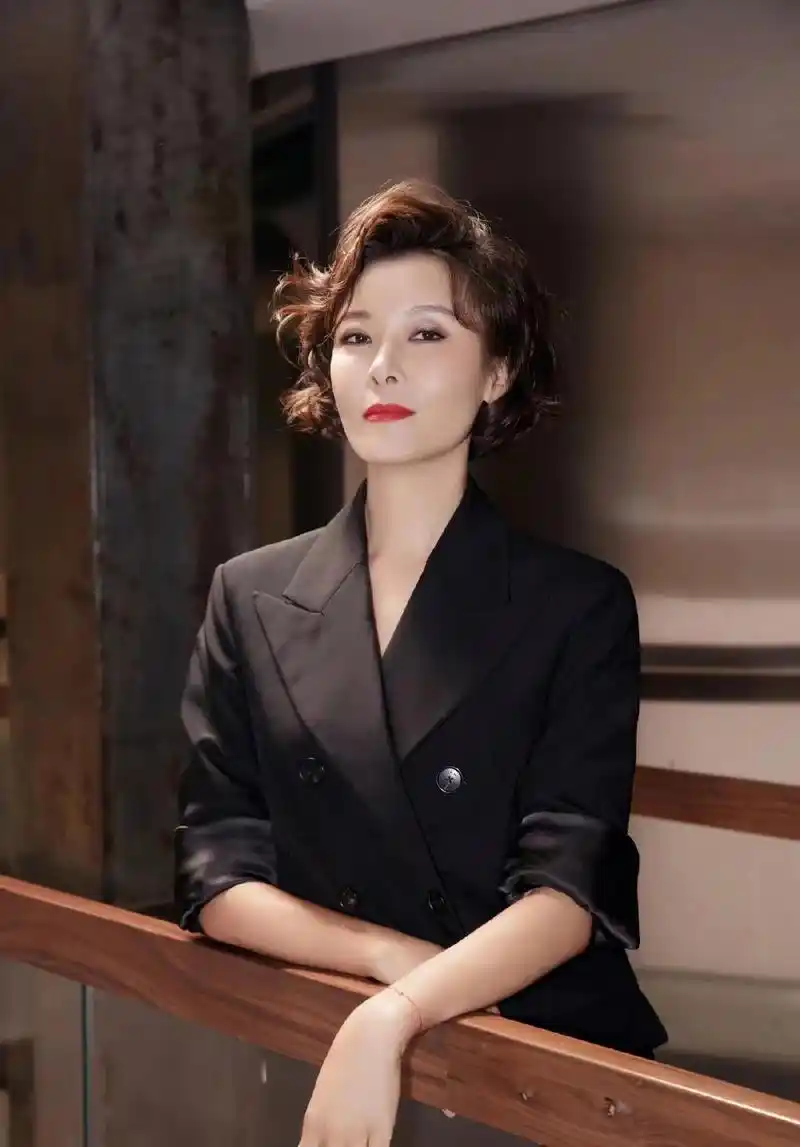 演员柯蓝:长相漂亮戏也好,为人低调不张扬,为何51岁依旧单身