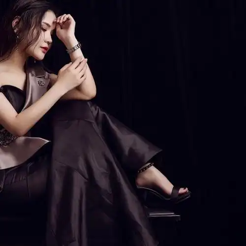 歌手孙艺琪巜酒醉的蝴蝶》《情火》-情火- 全民k歌,ktv交友社区