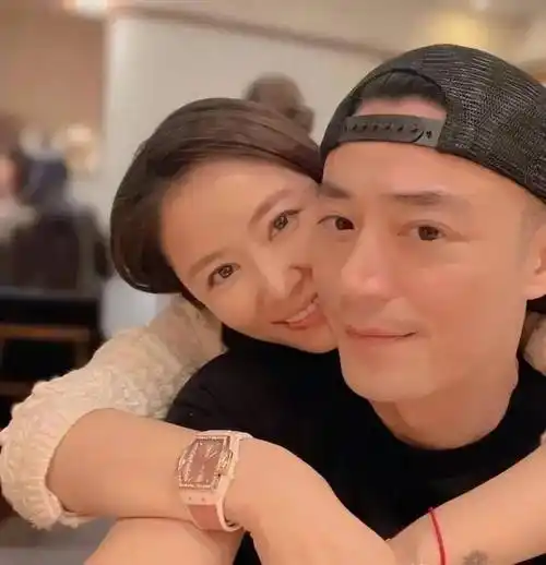 霍建华婚内出轨?杨紫被家庭作坊坑惨?王栎鑫吃软饭?范丞丞文盲?