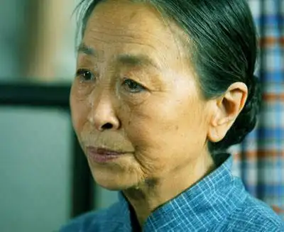 张少华与老公张慧宝育有一子,如今儿子已经结婚,已是子孙膝绕尽享天伦