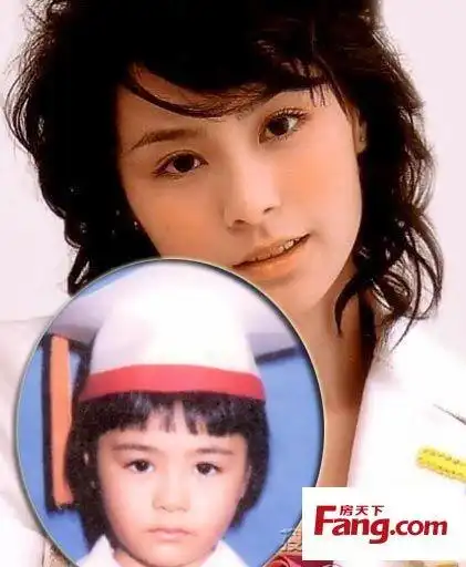 徐静蕾:原来老徐从小就是这么恬静地笑啦,小时候一定也是个清纯派"