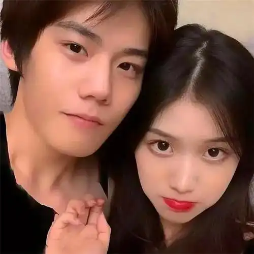 甜到骨子里的情侣头像真人双人图片