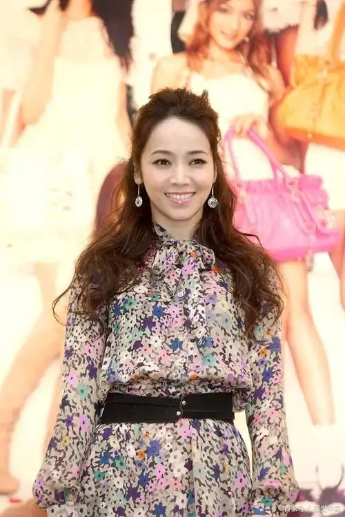 拥有高学历,高情商,高颜值,还是周杰伦的前女友