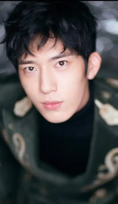 新生官宣主演阵容井柏然周依然