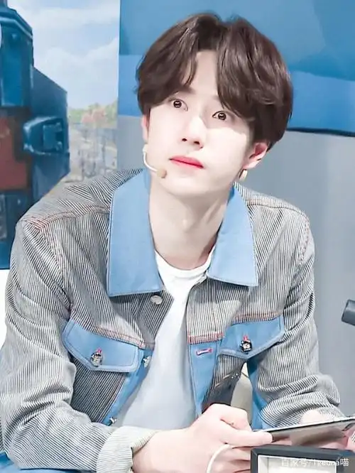 王一博:云养小啵!我家小啵必须富养!奶膘不能掉,爱好要支持!