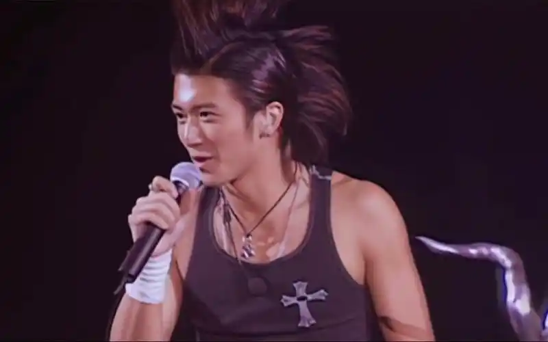 谢霆锋《因为爱所以爱》2000 viva live 演唱会