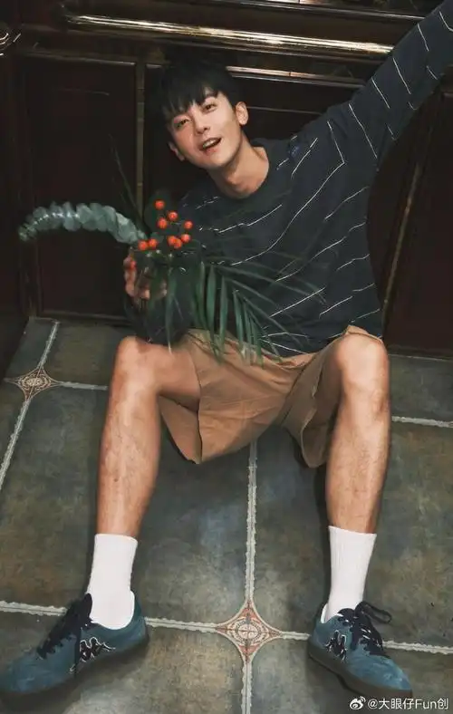 赵志伟成功升级3.0人生进度##赵志伟三十而已复古生日大片