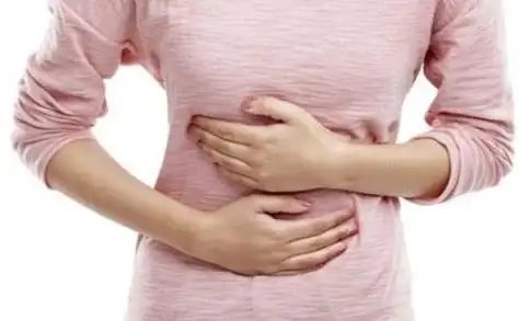 小腹胀痛是怎么回事 有几十年的哮喘病. 腹内上部胀痛