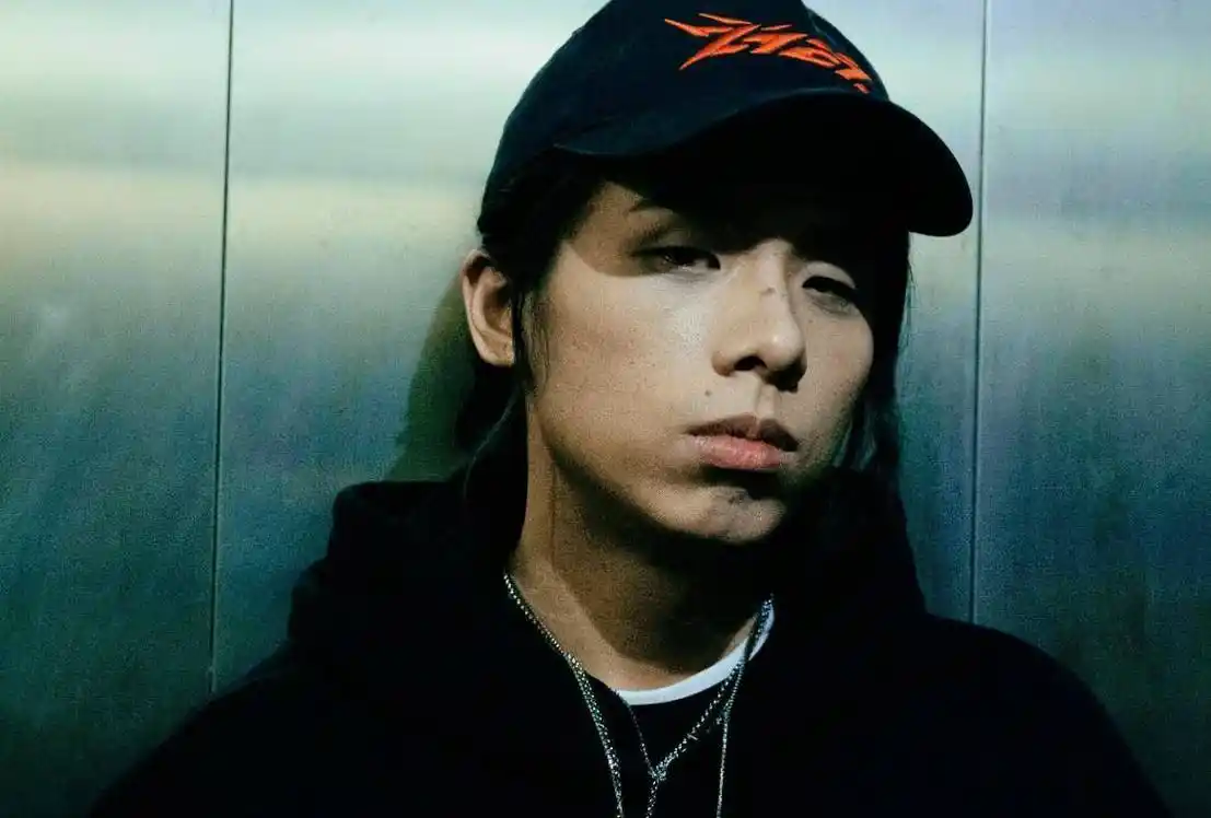 因外婆一句话rapper法老来上海10年如今却因户口问题没领到菜