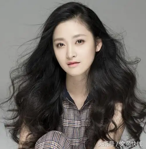 肖婷佳,1989年11月10日出生于湖南省隆回县,中国内地女演员