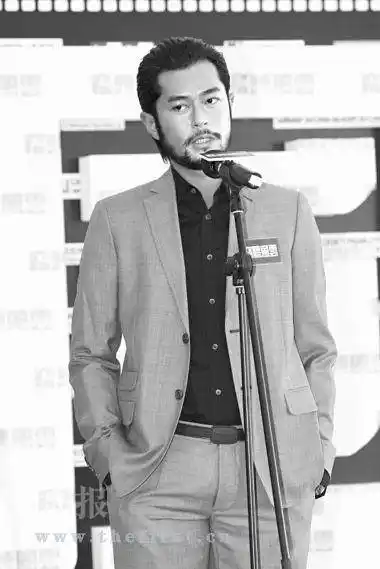 《窃听风云》香港开机 络腮古天乐成了爹(图)