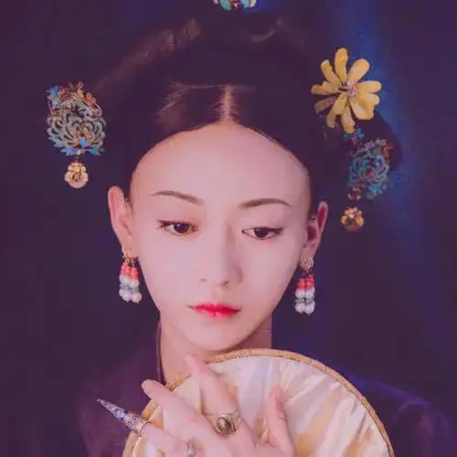 内地女星吴谨言美照