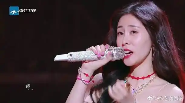 张碧晨,吉克隽逸《世界上的另一个我》纯享版