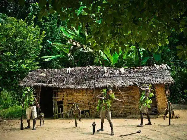 非洲村的原始生活.