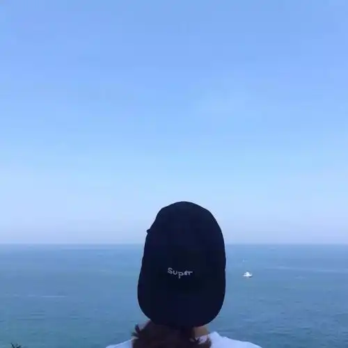 女生头像⑧ 面朝大海