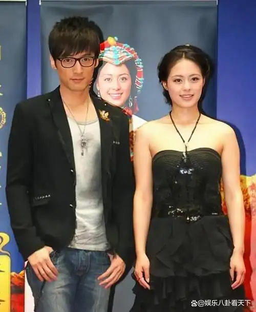 回顾对比之下才知,上镜脸真吃香,真人黑瘦干瘪,荧幕上倾国倾城