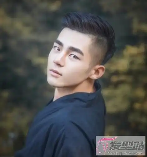 男生头小适合什么发型选对发型打造饱满头型