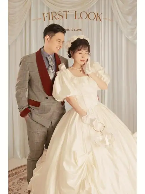 海马体轻婚纱firstlook流年情侣照太美啦