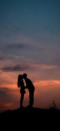 看完超想谈恋爱的壁纸!