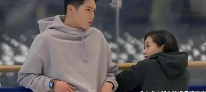 网友偶遇王子文吴永恩,甜蜜对视似热恋情侣,两人真成了?