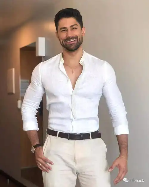 身材好的男生千万别穿白衬衫,杀伤力太大!