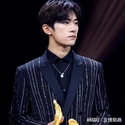 tfboys|易烊千玺|王源|青春修炼手册|娱乐圈|吴京_网易订阅