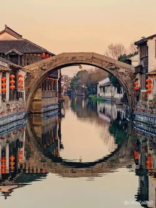 南浔古镇,位于浙江北部,是一个人文资源充足,中西建筑合璧的江南古镇