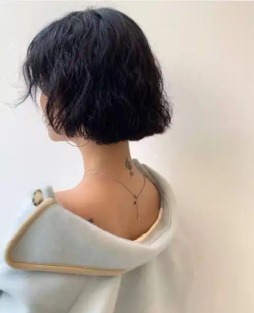 脱单利落齐耳短发