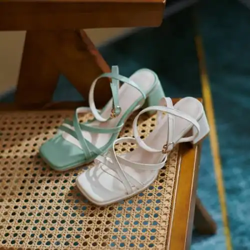 tiauny法式凉鞋女仙女风2021年新款夏季网红一字扣粗跟高跟鞋175