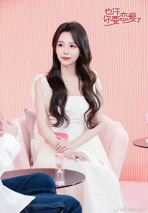 队内排挤 #蜜蜂少女队成员刘婉宜曝料遭队内排挤,这个团里还有孔雪儿