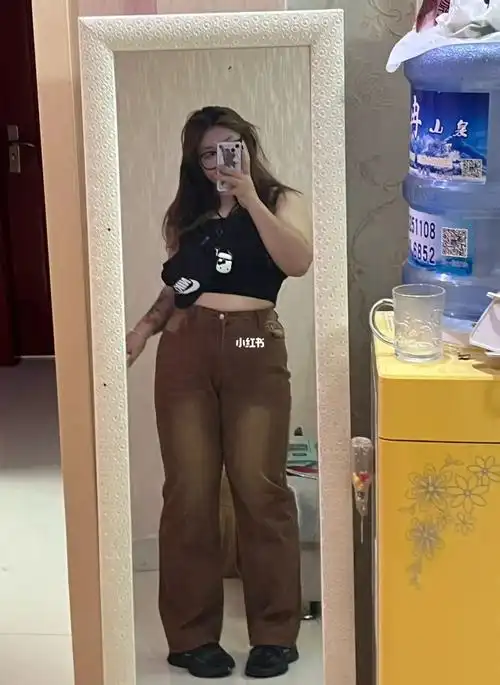 身高:170体重:183这条裤子从颜色到版型我都太爱了大码女孩也可以做