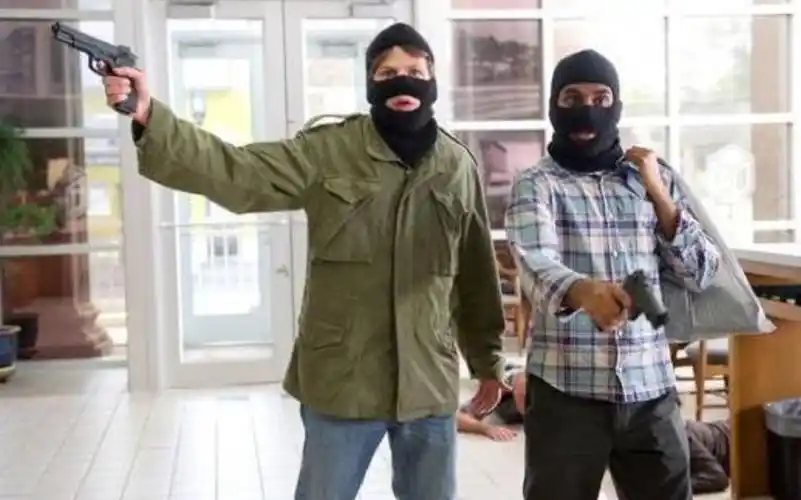 【破门而入】剧情关卡合集:蒙面劫匪_哔哩哔哩 (゜-゜)つロ 干杯