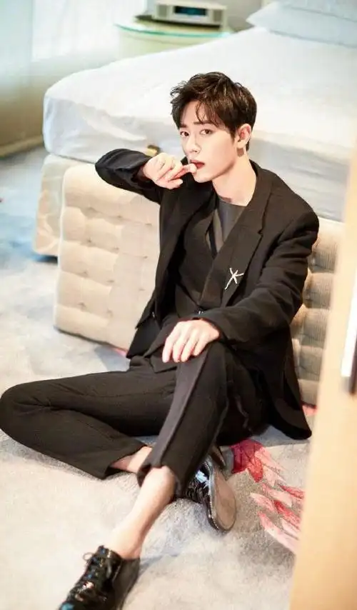 肖战图片最帅照片全身 - 搜狗图片搜索