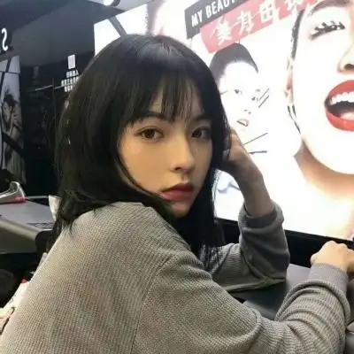 半颗星辰^女生高冷伤感头像